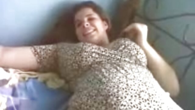 Yaxşı porno :  Esmer qadın sevgilisini o sarışınla seyr etməkdən həzz alır Cinsi video 